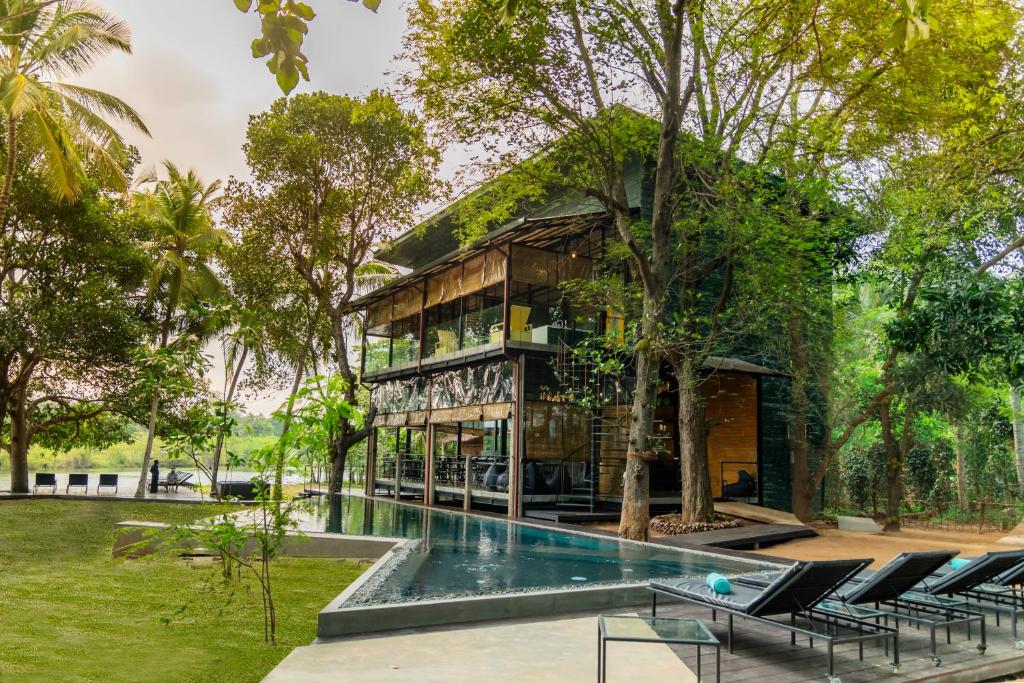 Waraka - Udawalawe by Thema Collection