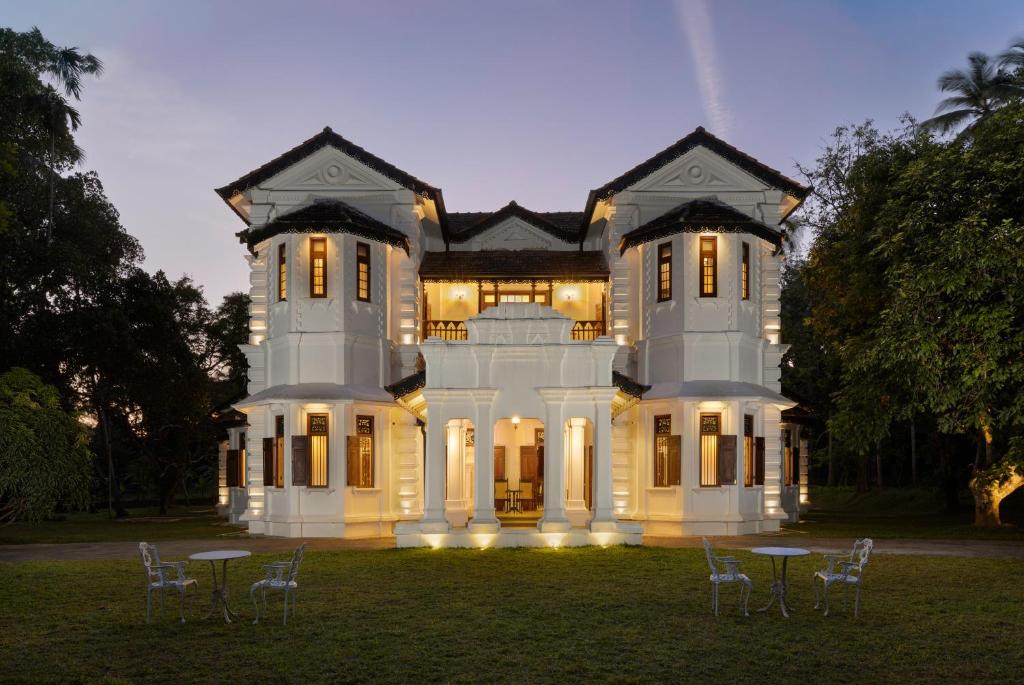 Jetwing Wahawa Walauwa, A Luxury Reserve