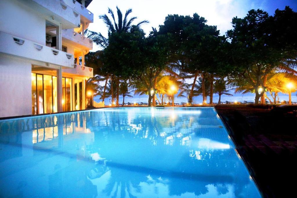 Oasey Beach Hotel, Induruwa | 4-Star Beachfront Stay