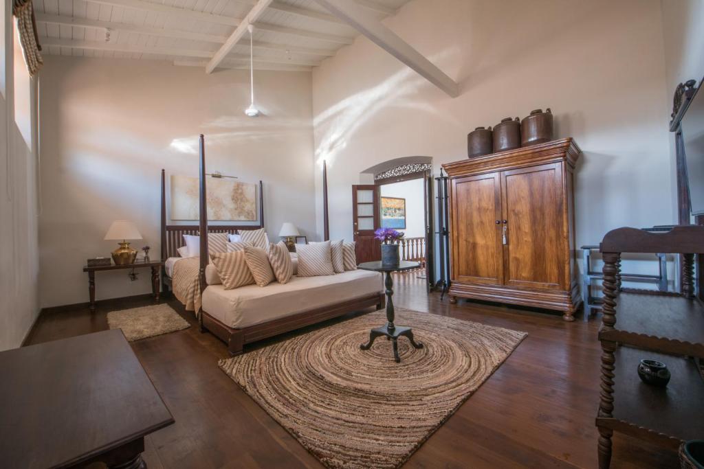 42 Lighthouse Street